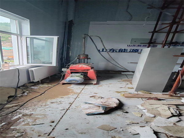 瑞丽地基基础下沉墙体裂缝加固注浆顶升施工